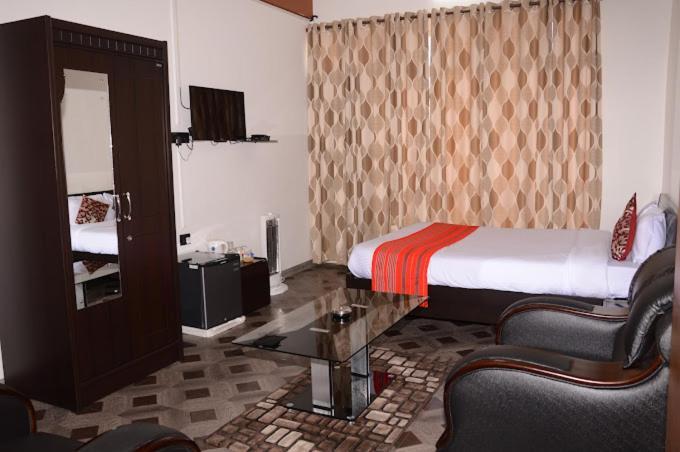 Holiday Hush Haven Hotel Shillong Exterior foto