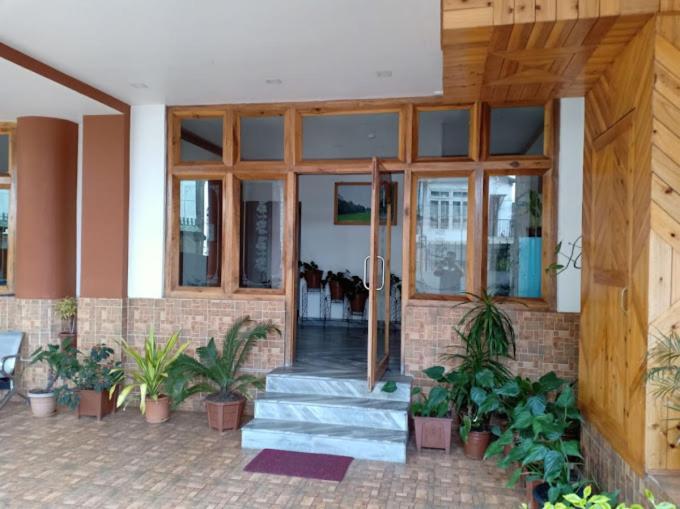 Holiday Hush Haven Hotel Shillong Exterior foto